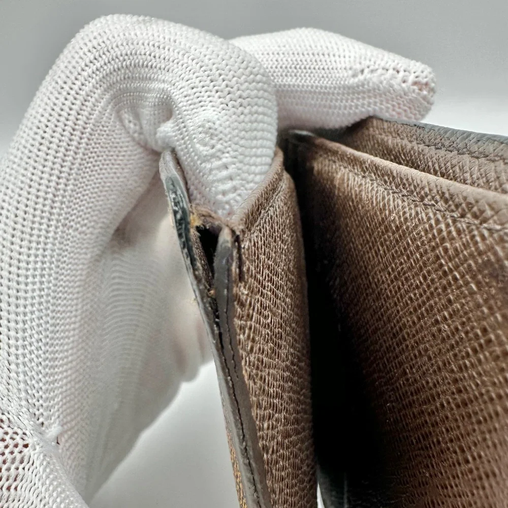 Louis Vuitton Damier Ebene 6-Slot Bifold Wallet - Picture 13 of 14